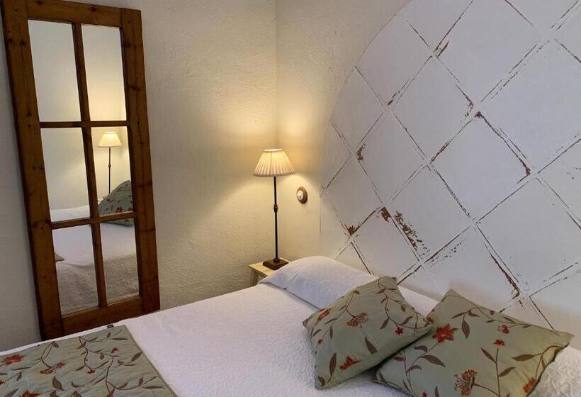 キングサイズベッドのスタンダードルーム, Caserío De Fatás