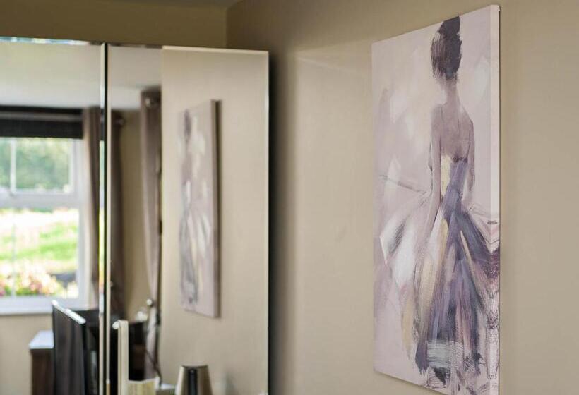 חדר סופריור, Battlesteads