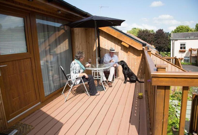 חדר דלוקס, Battlesteads