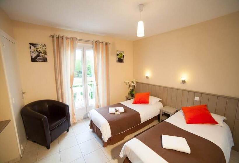 اتاق راحتی, Brit Hotel    Aux Hortensias    Lannion Perros Guirec