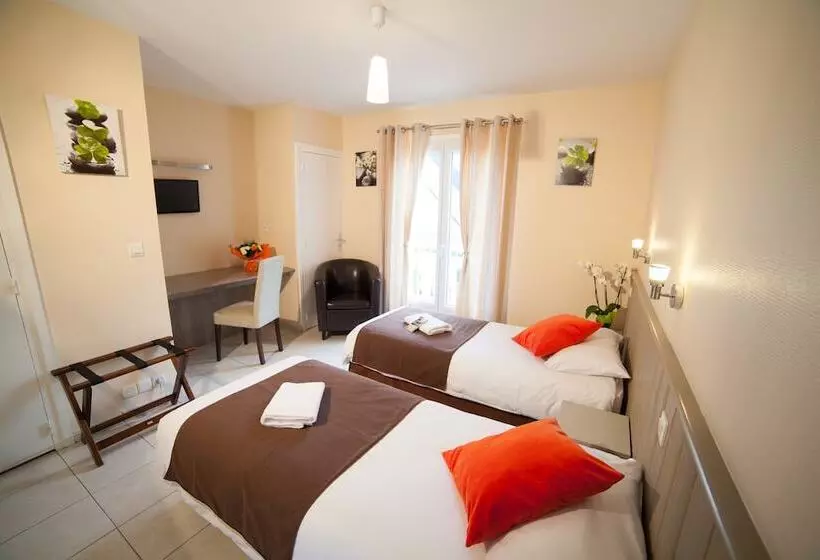 コンフォートルーム, Brit Hotel    Aux Hortensias    Lannion Perros Guirec