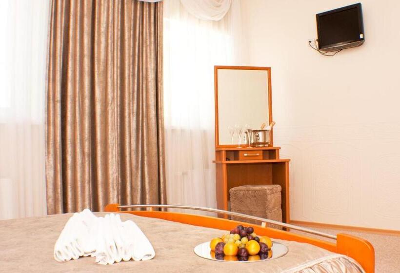 سوییت لوکس, Dinaburg Spa