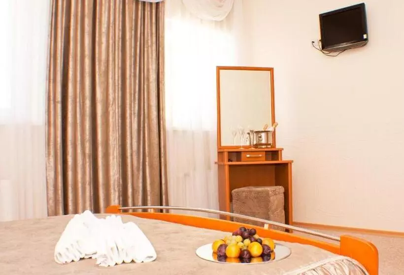 سوییت لوکس, Dinaburg Spa