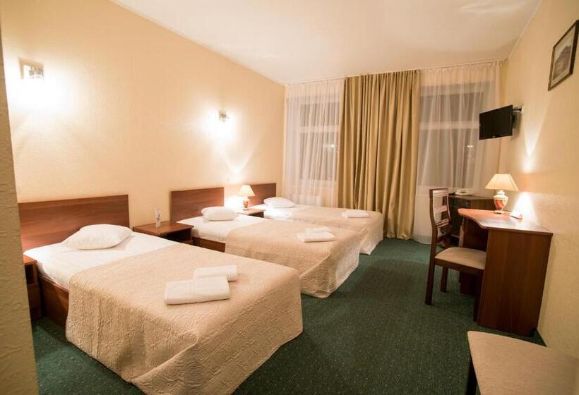 اتاق استاندارد سه نفره, Dinaburg Spa