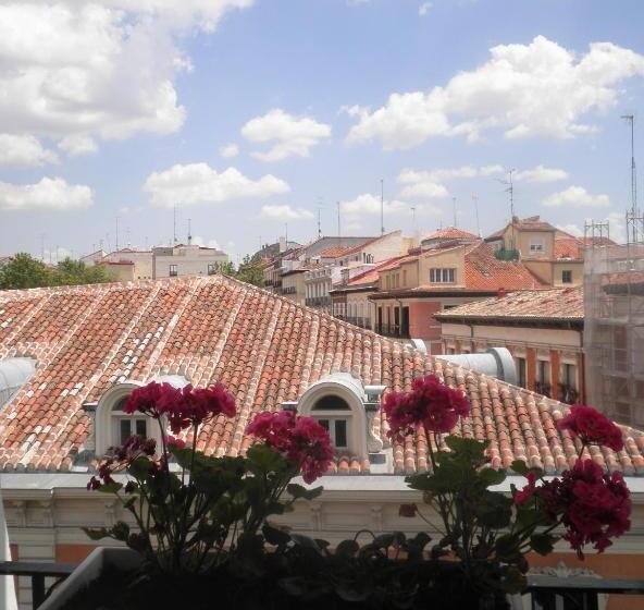 اتاق استاندارد با بالکن, Hostal Flat55madrid