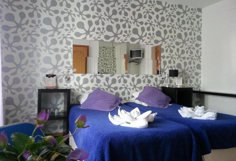 اتاق استاندارد با بالکن, Hostal Flat55madrid