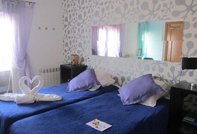 اتاق استاندارد با بالکن, Hostal Flat55madrid