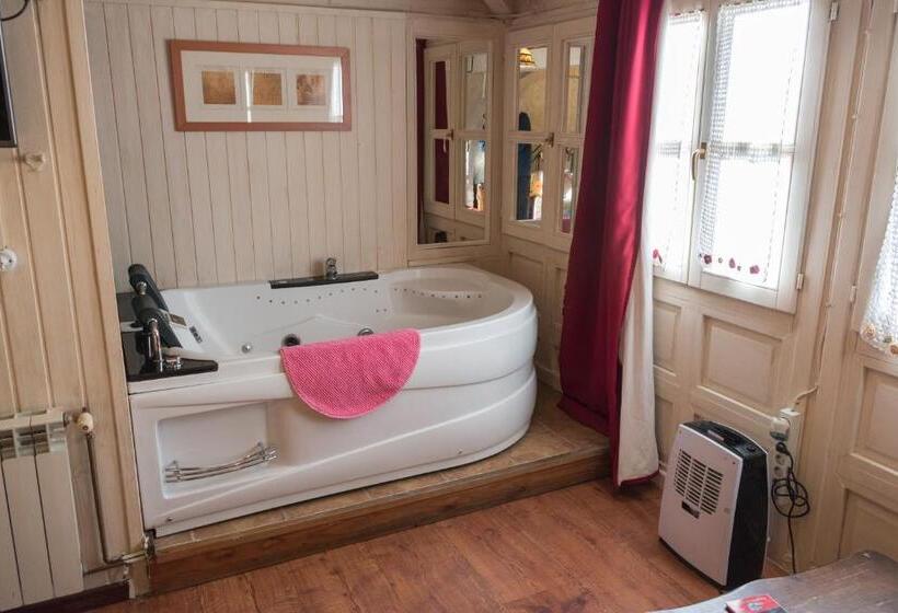 اتاق استاندارد سه نفره, Luna Del Valle