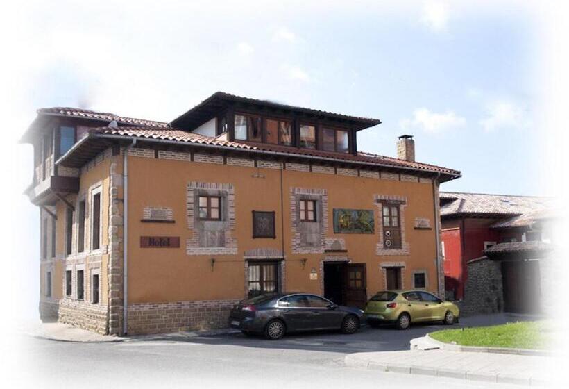 اتاق راحتی, Luna Del Valle