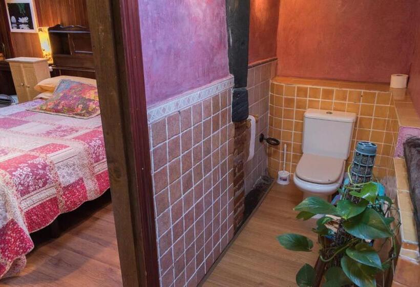 اتاق راحتی, Luna Del Valle