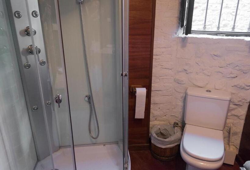 سوئیت راحتی, Luna Del Valle