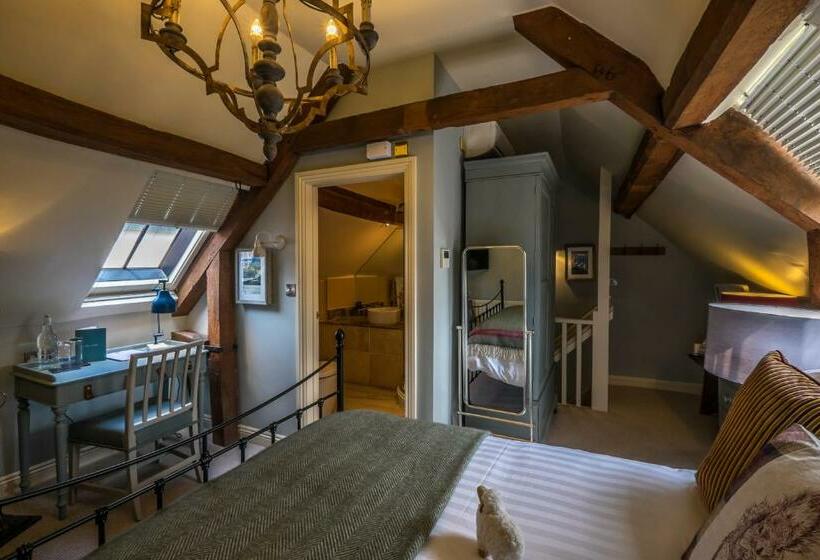 غرفة قياسية, The Lamb Inn