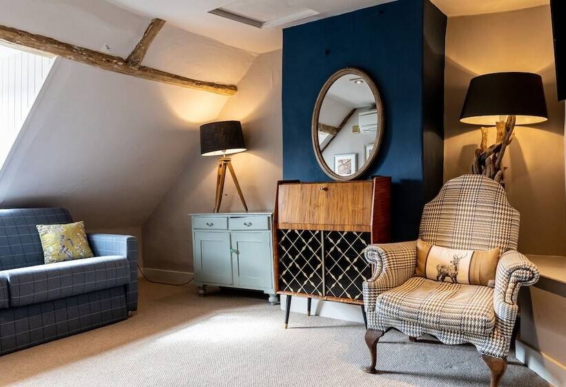 جناح, The Lamb Inn