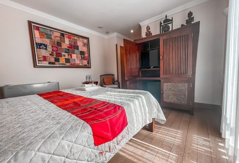 חדר סופריור נוף לים, The Marbella Heights Boutique