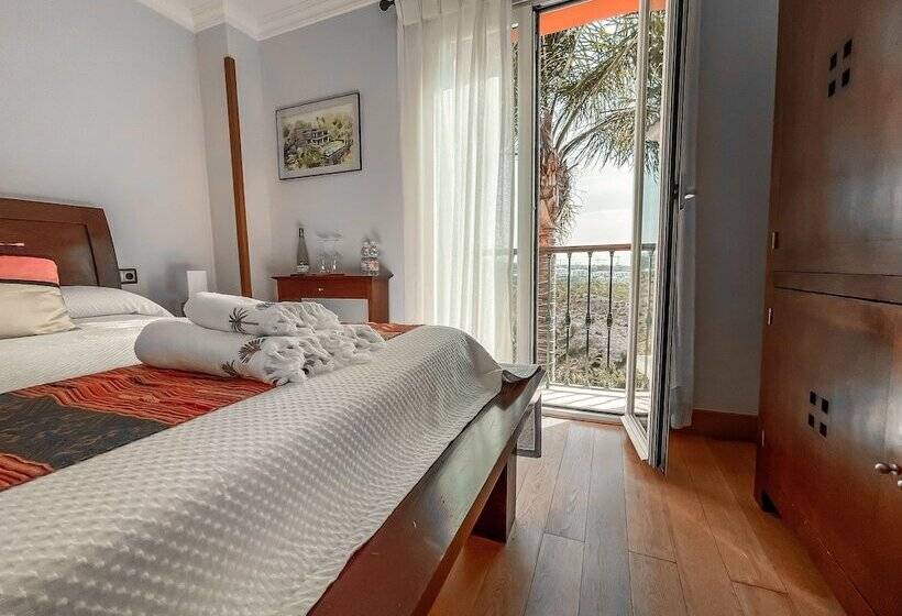 חדר דלוקס נוף לים, The Marbella Heights Boutique