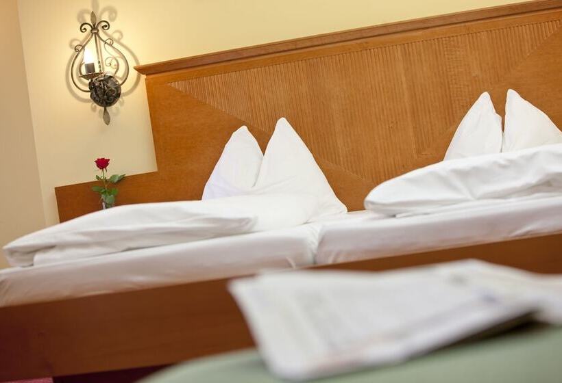 Номер Стандарт Трехместный, Untersberg