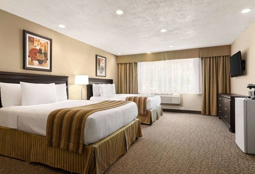 スイート, Days Inn By Wyndham Montreal East