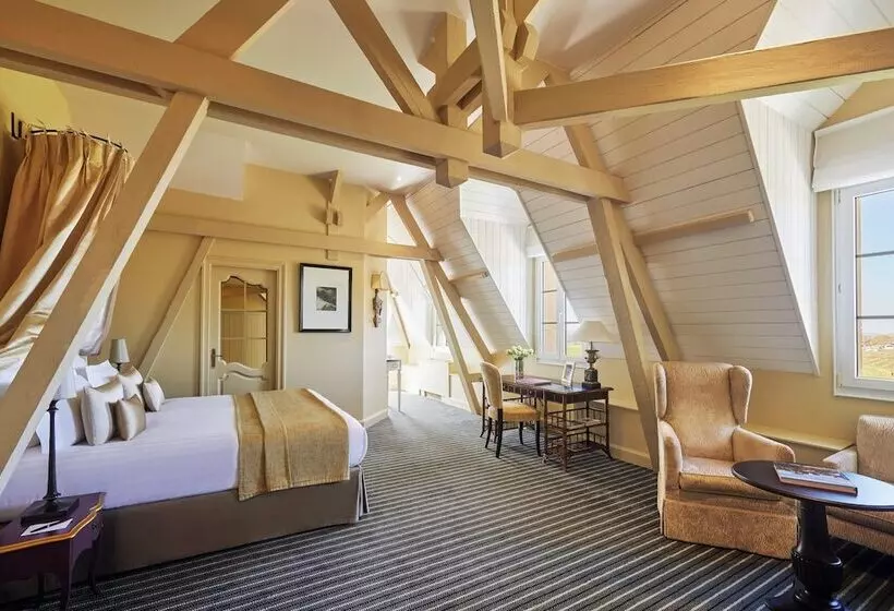سوییت جونیور, Château Hôtel Grand Barrail