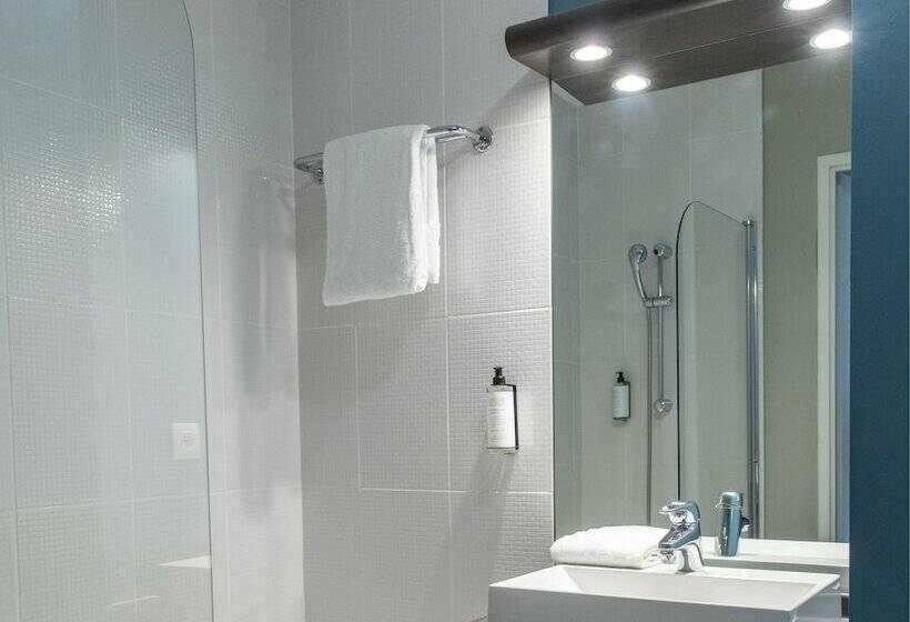 סוויטת ג'וניור, Les Pins Galants