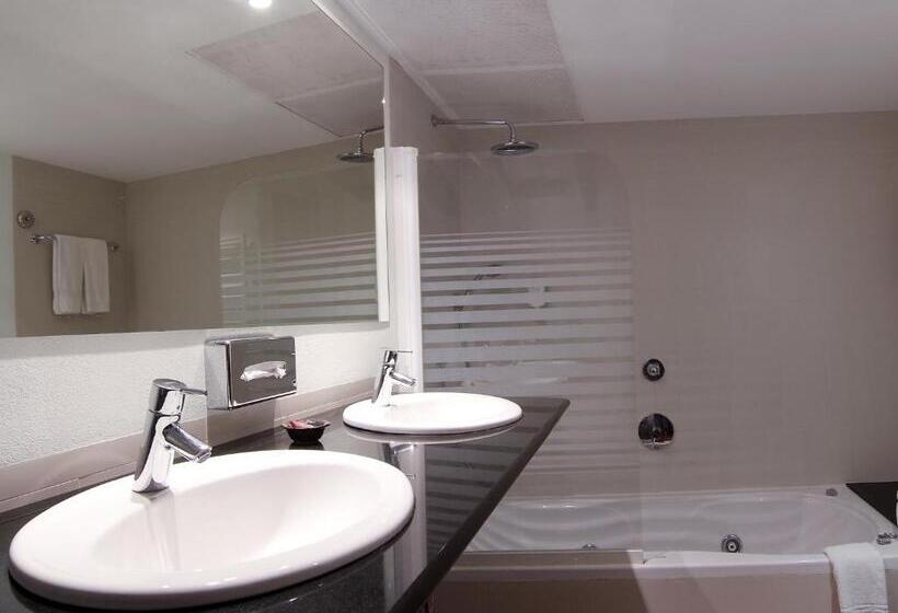 ジュニアスイート, Monnaber Vell