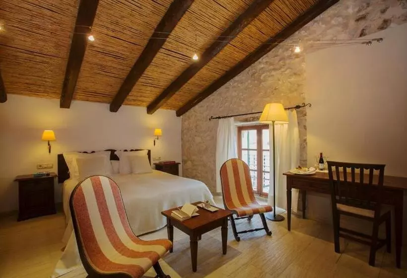 سوییت جونیور, Monnaber Vell