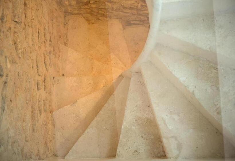 スイート, Monnaber Vell