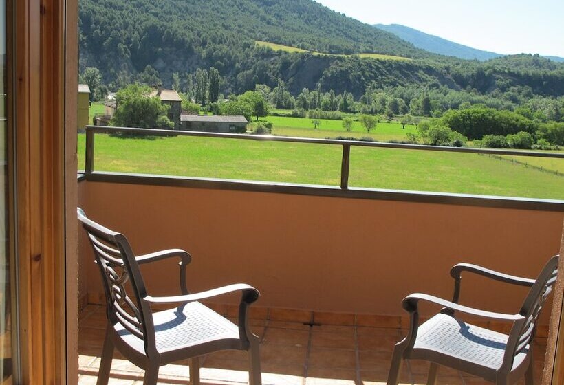 Номер Стандарт Вид на Горы, Turmo