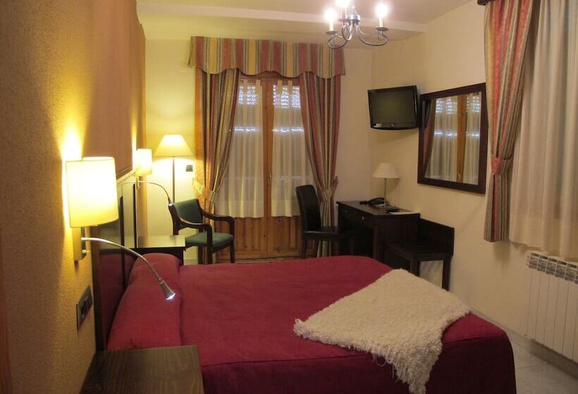 Номер Стандарт Вид на Горы, Turmo