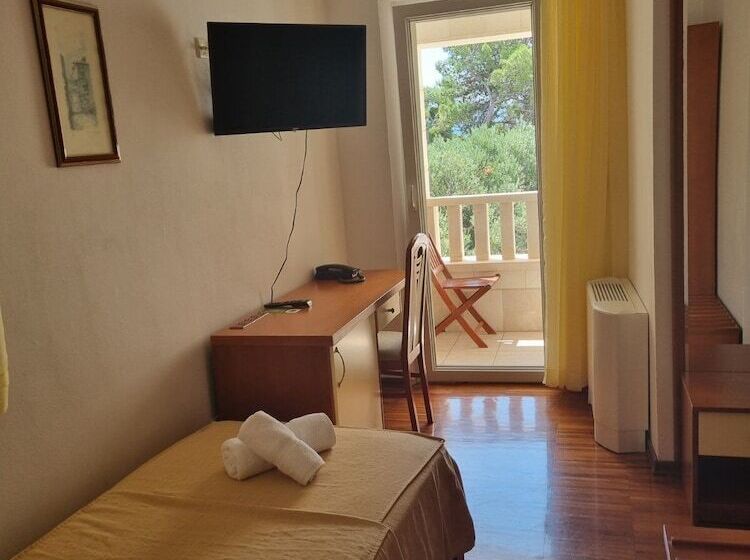 اتاق استاندارد یک نفره, Villa Daniela