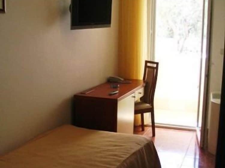 اتاق استاندارد یک نفره, Villa Daniela