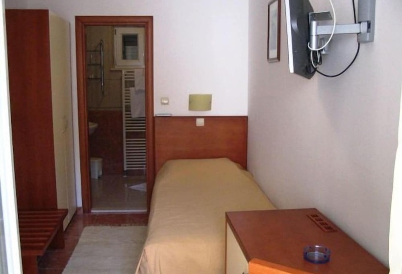 اتاق استاندارد یک نفره, Villa Daniela