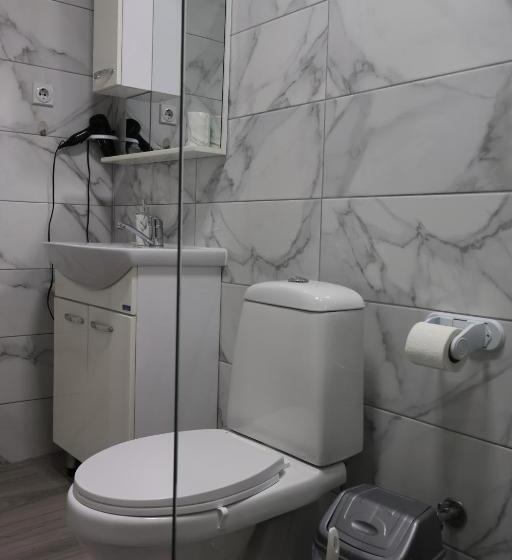 اتاق استاندارد با چشم‌انداز دریاچه, Ajkoski Apartments Pestani