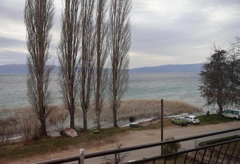 اتاق استاندارد چهار تخته, Ajkoski Apartments Pestani