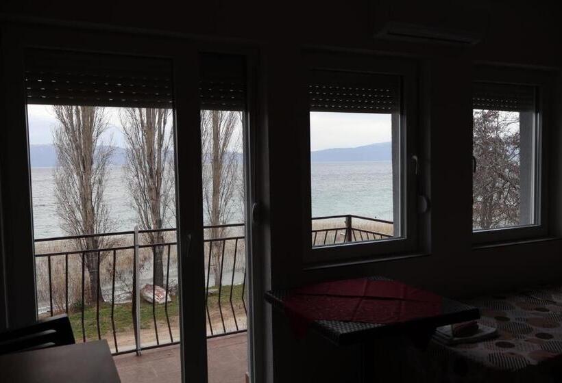 اتاق استاندارد چهار تخته, Ajkoski Apartments Pestani