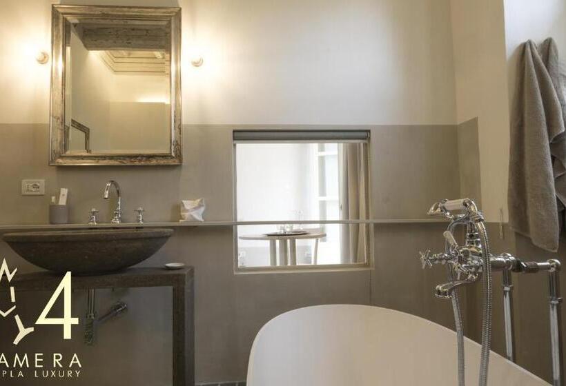 اتاق لوکس سه تخته, Guest House A Via Dei Pellegrini