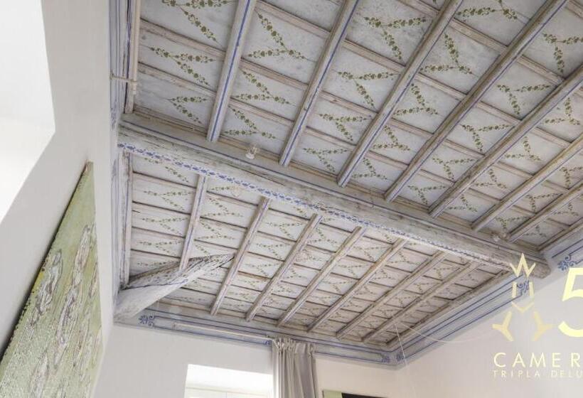 اتاق لوکس سه تخته, Guest House A Via Dei Pellegrini