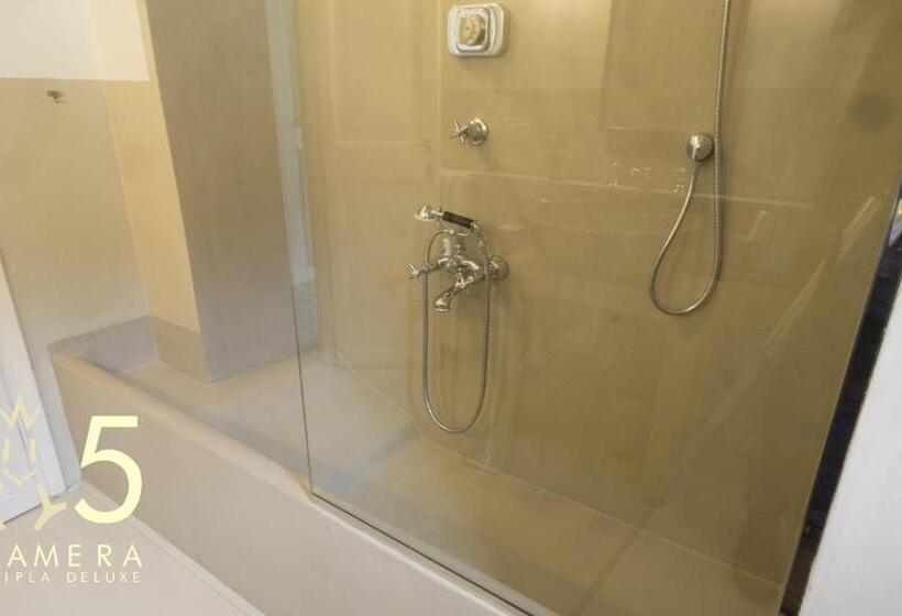 اتاق لوکس سه تخته, Guest House A Via Dei Pellegrini