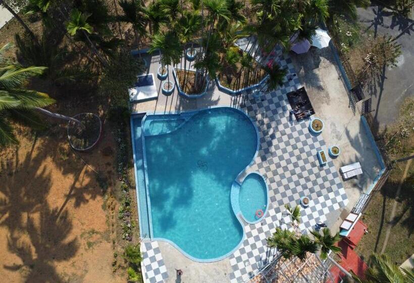 جناح سوبيريور مطل علي البحر, Adhvasaha Beach Spa Resort