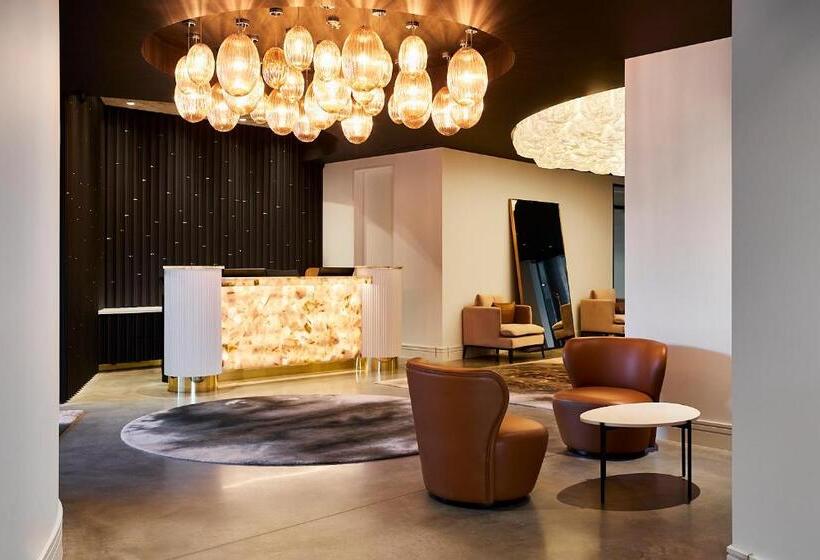 스위트, Astina Suites, Penrith