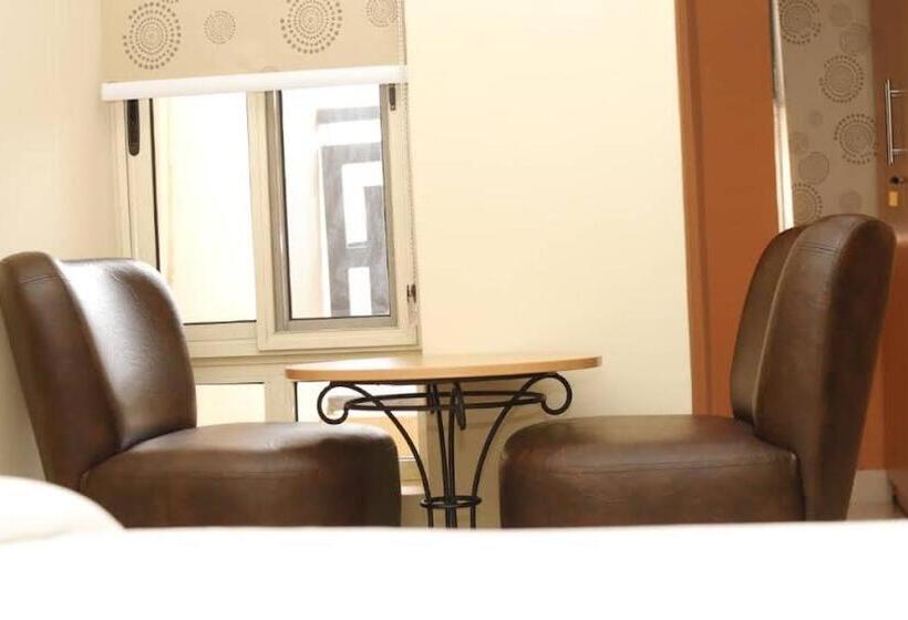 اتاق استاندارد با بالکن, Ayaakaje Guest House
