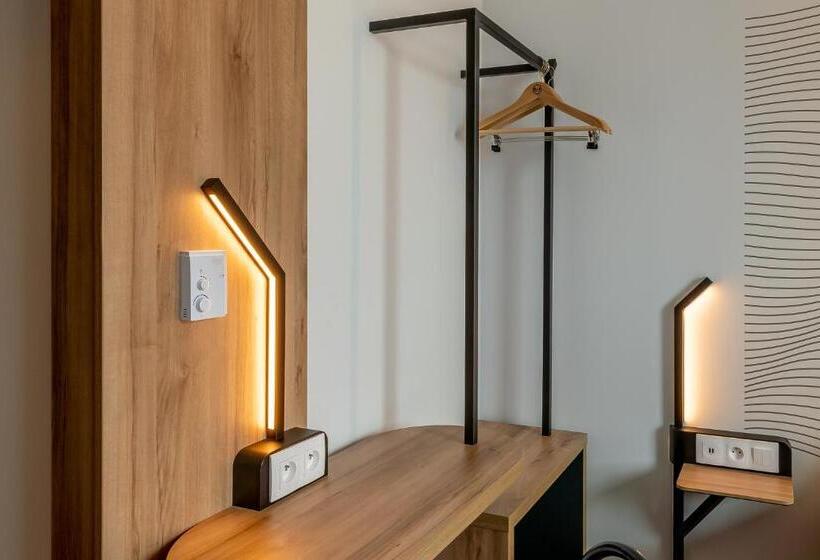 Номер Superior, B&b Hotel Evian Publier