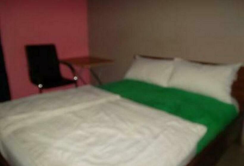 Habitación Estándar, Room In Lodge Mckay Resort Suites