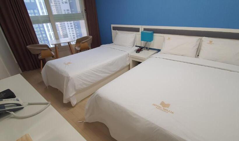 디럭스 패밀리 룸, Bellia