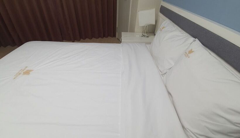 디럭스 룸, Bellia