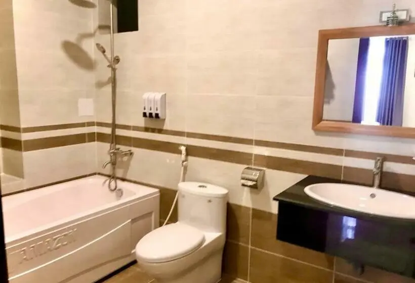 اتاق لوکس با تخت بزرگ, Sao Băng