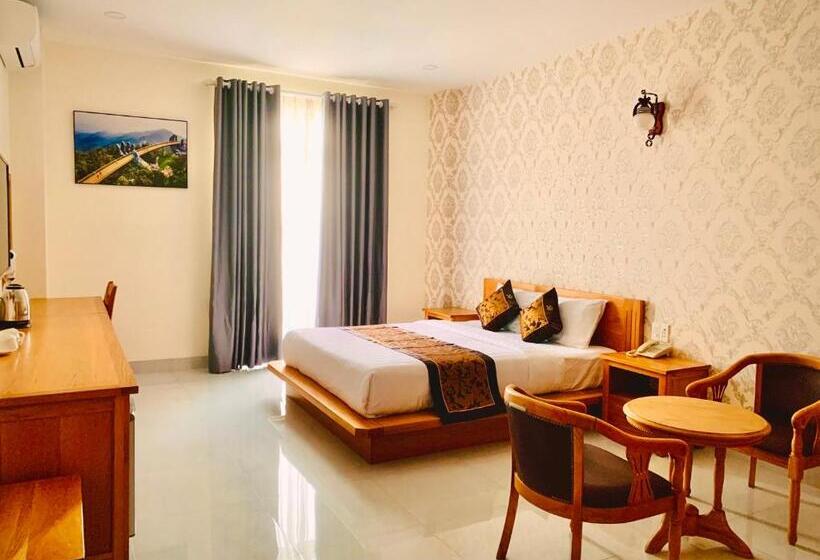 اتاق لوکس با تخت بزرگ, Sao Băng