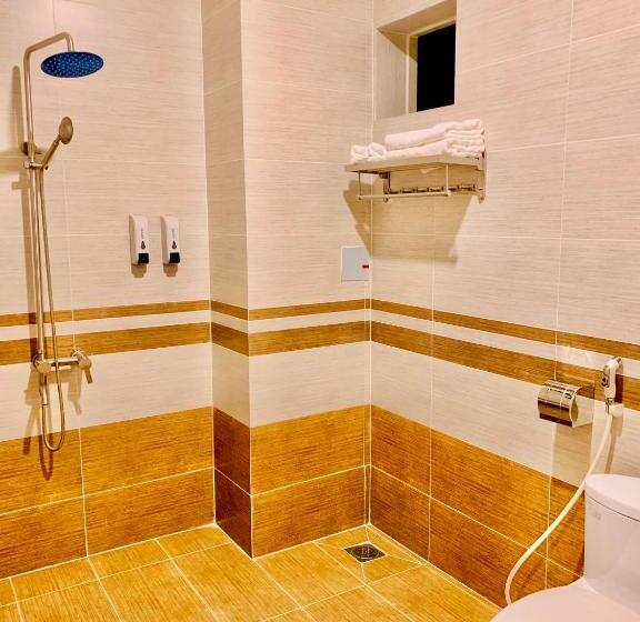 اتاق لوکس خانوادگی, Sao Băng