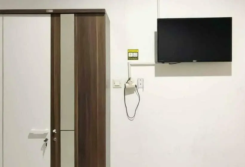 スタンダードルーム, Sas Guest House Mitra Reddoorz At Darmo Park 2 Surabaya