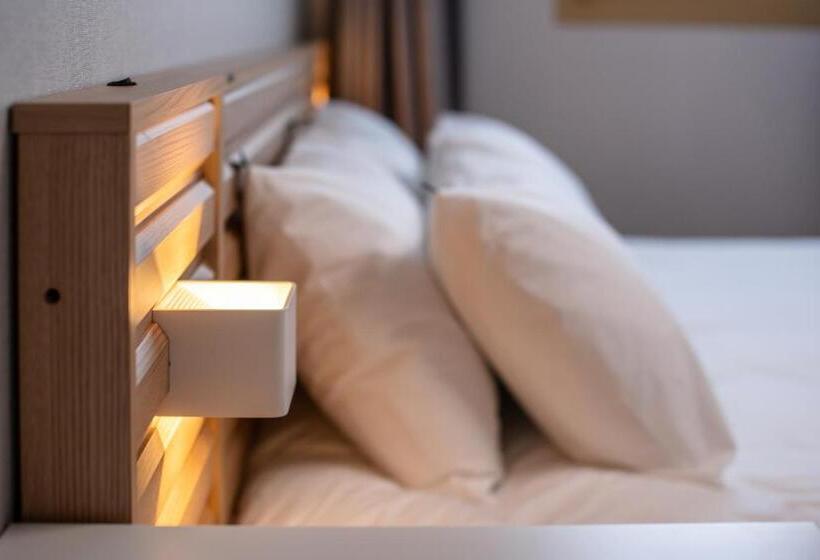 Habitación Cuádruple Estándar, Jeju Central Park Residence