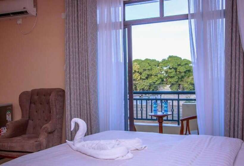 استودیوی استاندارد, Comster Mtwapa